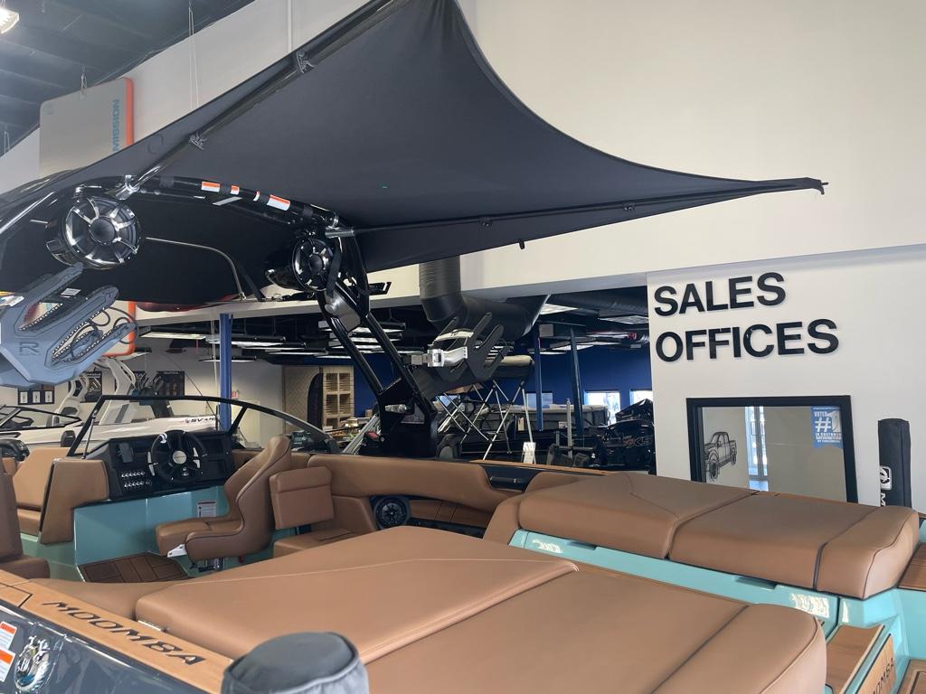 Wake Tower Mounted Universal Bimini Extension image 8